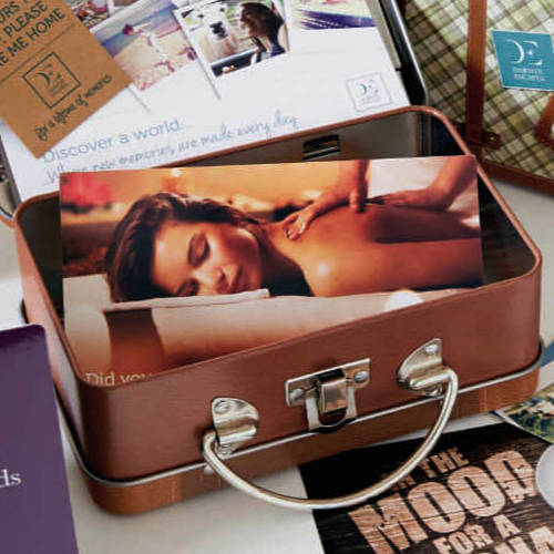 Darwin Escapes suitcase and contents